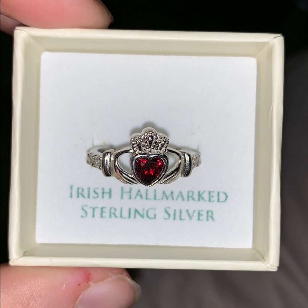 Sterling Silver garnet claddagh ring